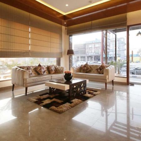 Al-Qasa Hotel Zirakpur Екстер'єр фото